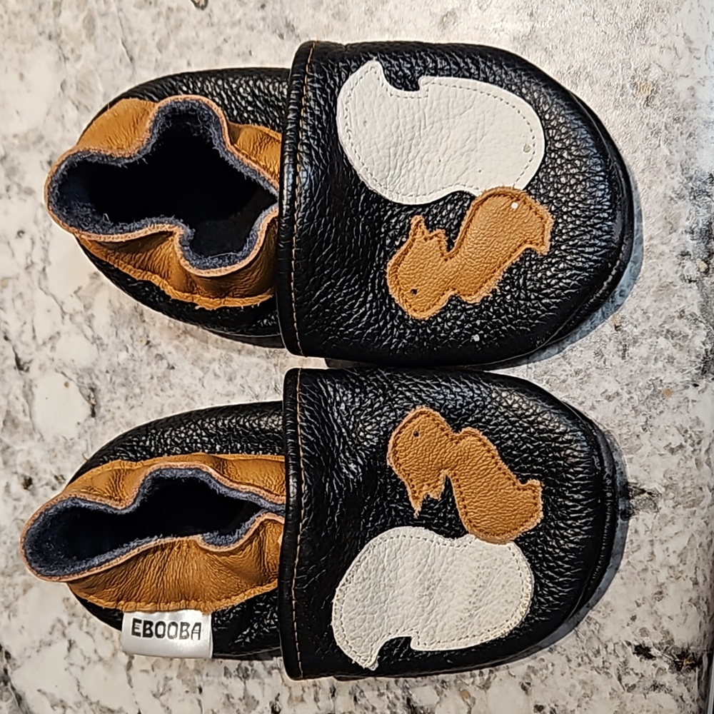Ebooba moccasins size 2-3 yr